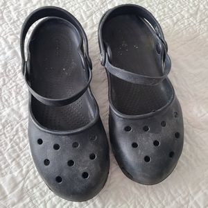 Size 10 women black Mary jane Crocs